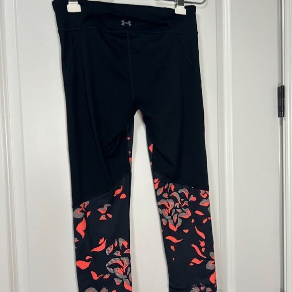 Under Armour Workout Set Capri Pants and Tank Size M EUC - Picture 2 of 6